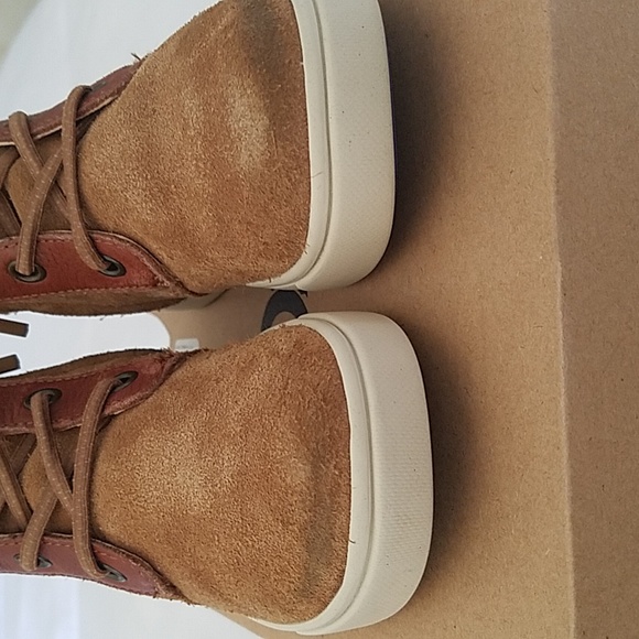 UGG T Jayes Sneakers Size 11 - Picture 3 of 4